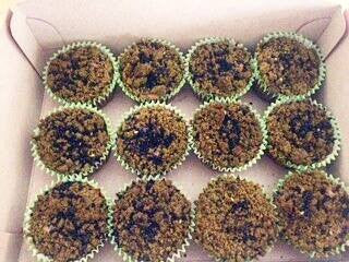 Pastry Idea # 2: Mixed Berries Cupcakes with Green Tea Crumbs